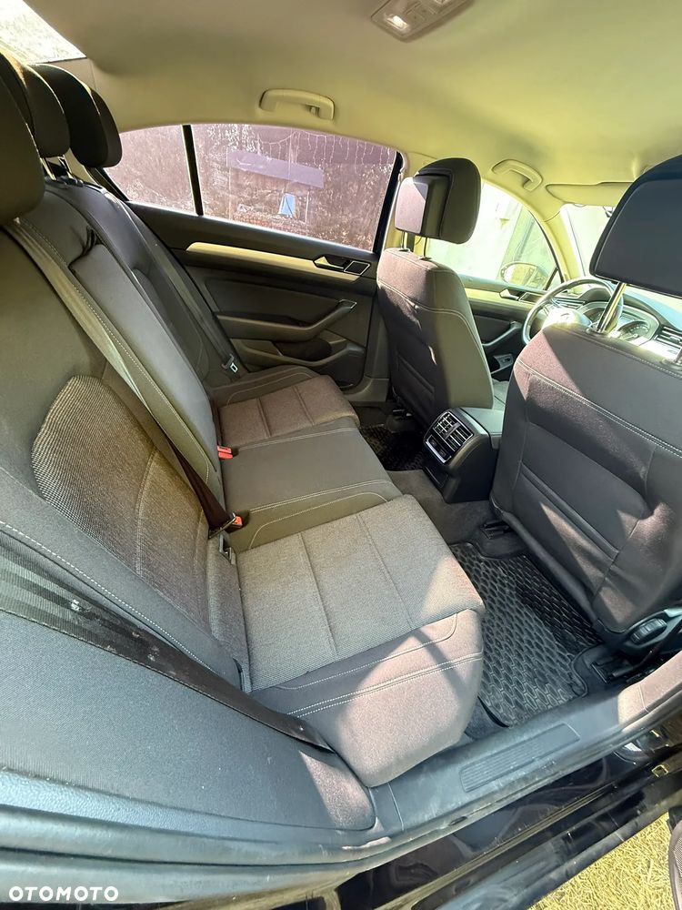 Volkswagen Passat 1.6 TDI SCR DSG Comfortline - 13