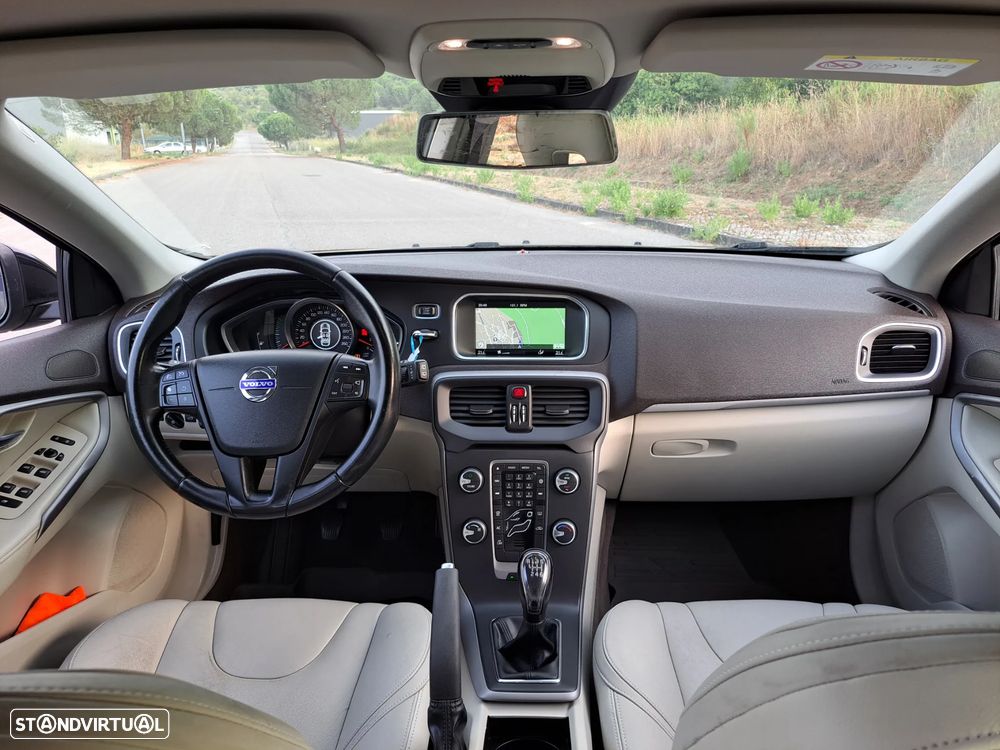 Volvo V40 D2 - 3