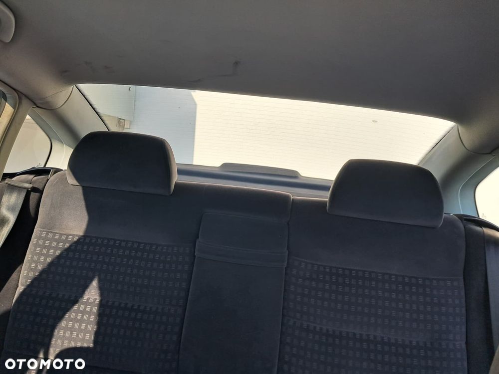 Volkswagen Passat 1.9 TDI Basis - 8