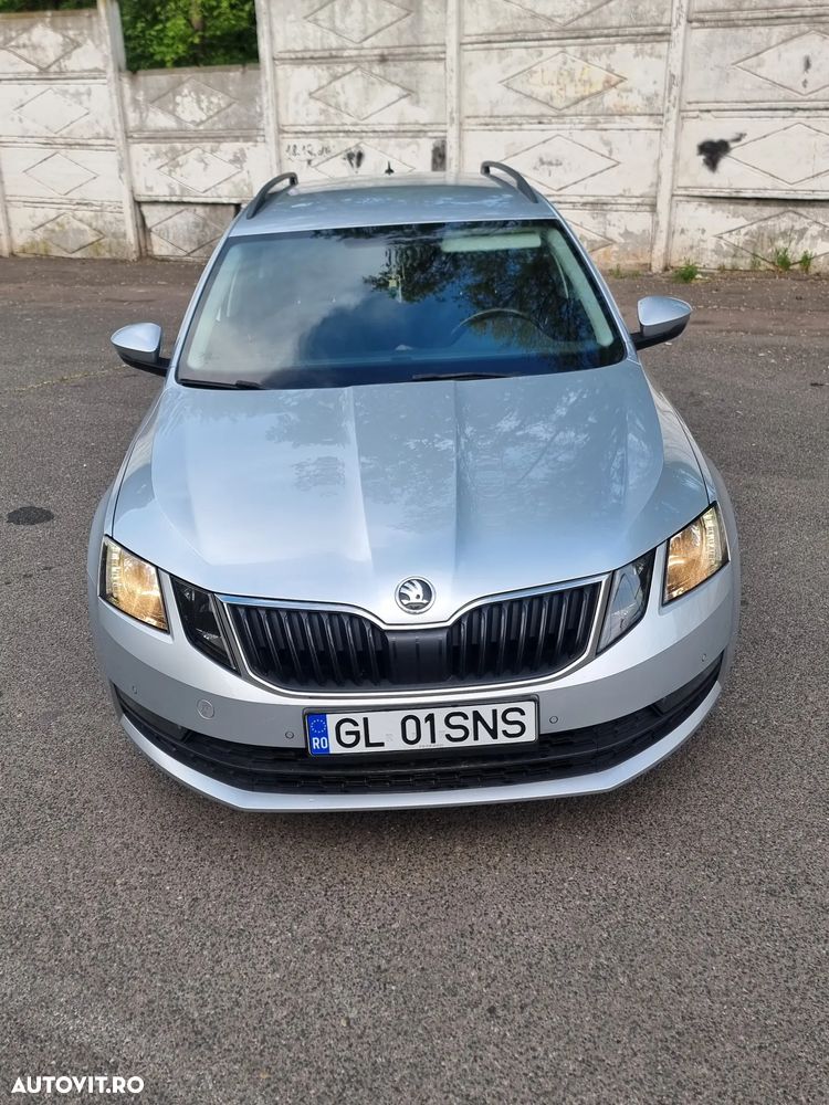 Skoda Octavia 2.0 TDI DSG Tour - 10