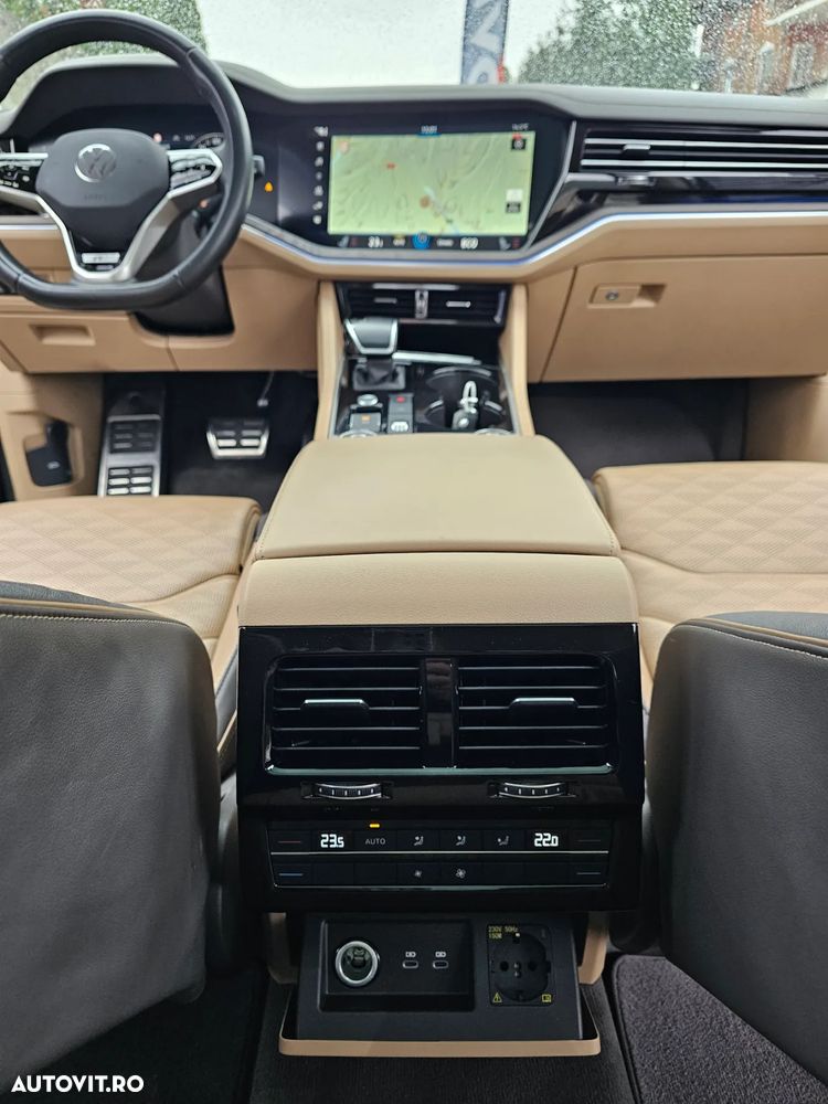 Volkswagen Touareg V6 TDI 4MOTION R-Line - 33