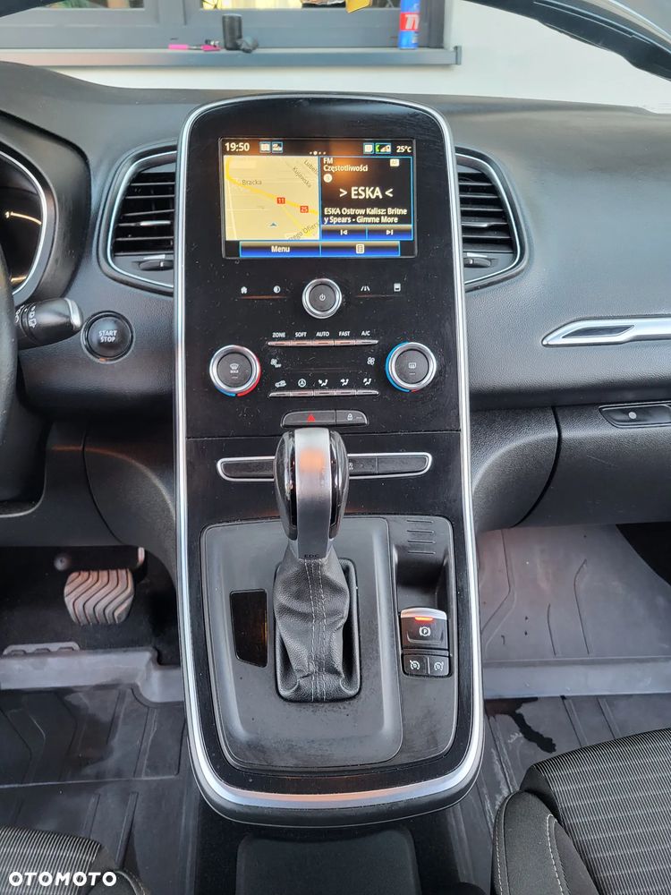 Renault Scenic - 12