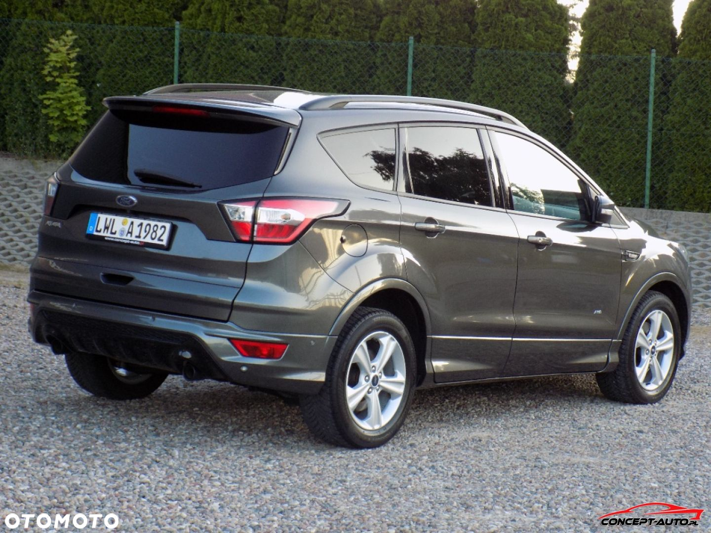 Ford Kuga - 12