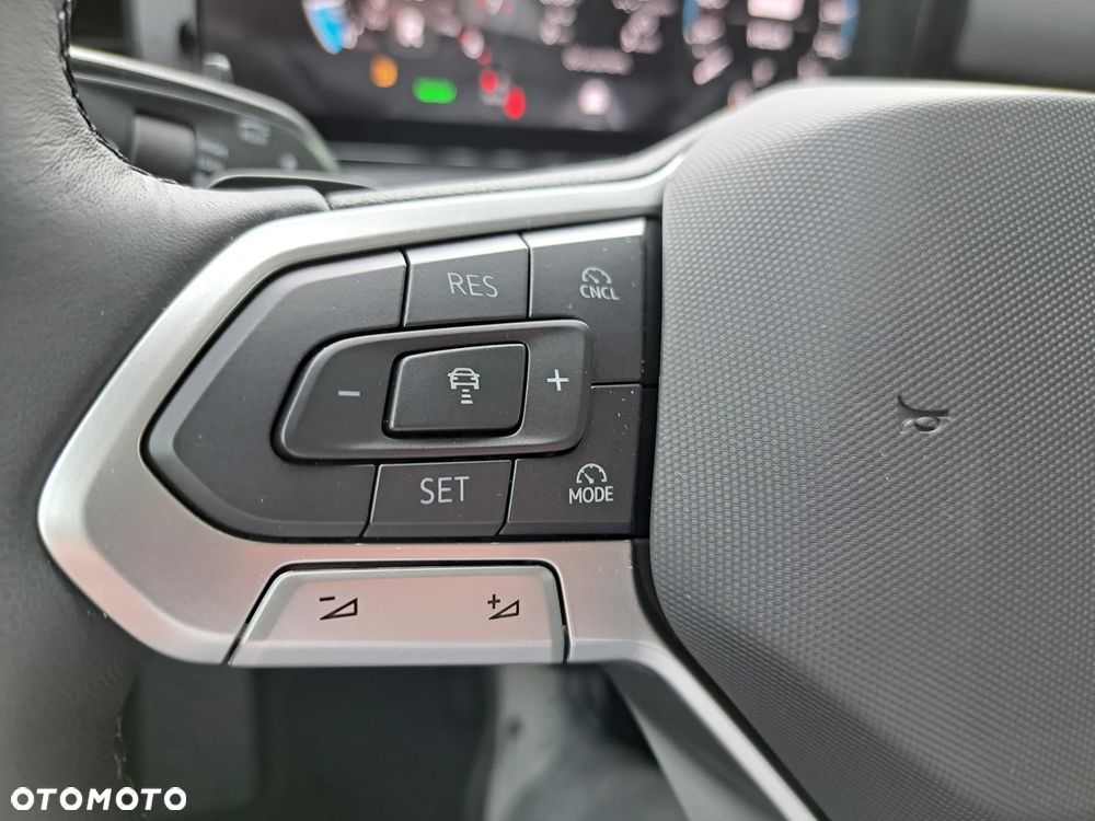 Volkswagen T-Roc 1.5 eTSI Style DSG - 32