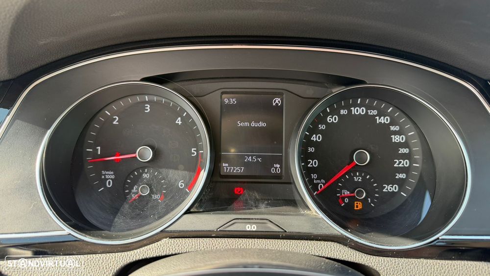 VW Passat Variant 1.6 TDI Highline - 26