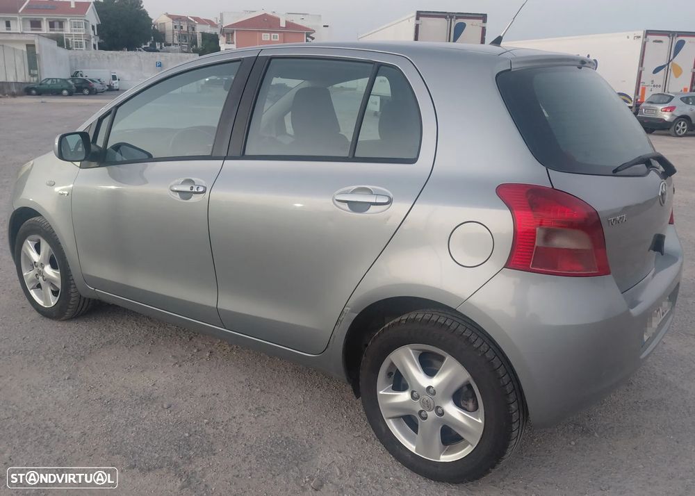 Toyota Yaris 1.4 D-4D Sol High Pack - 2