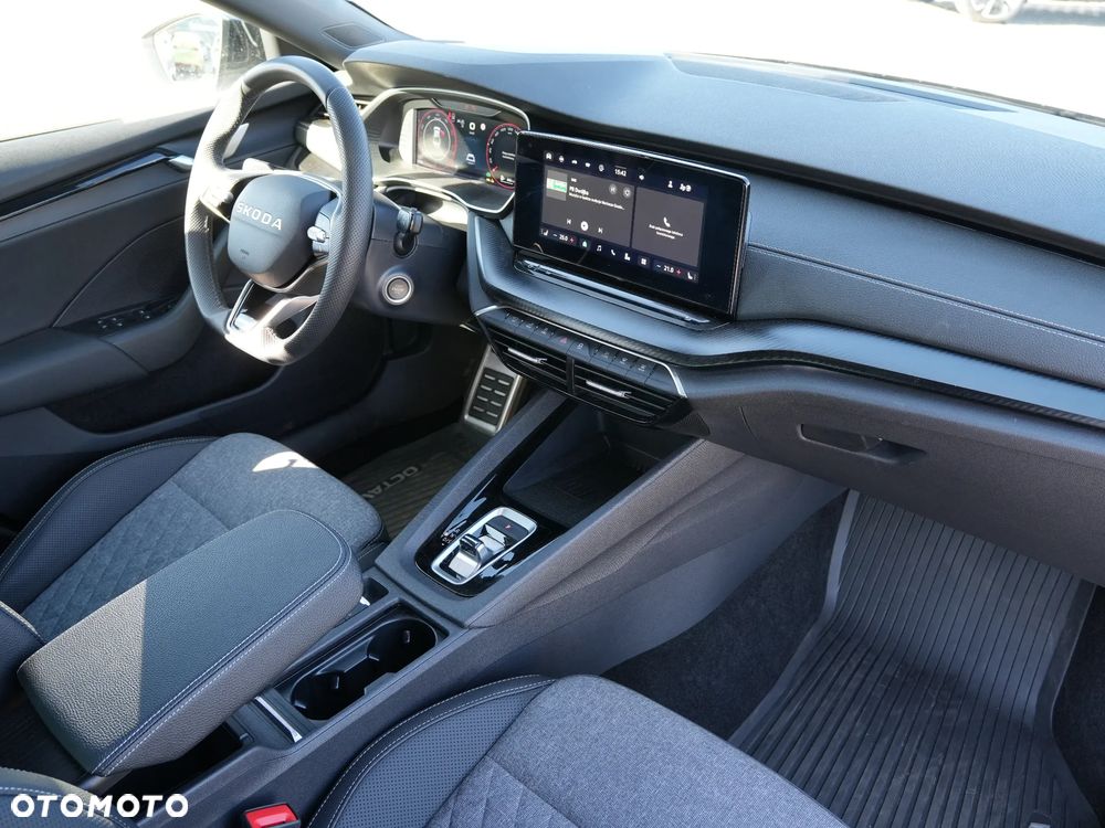 Skoda Octavia 2.0 TDI Sportline DSG - 38