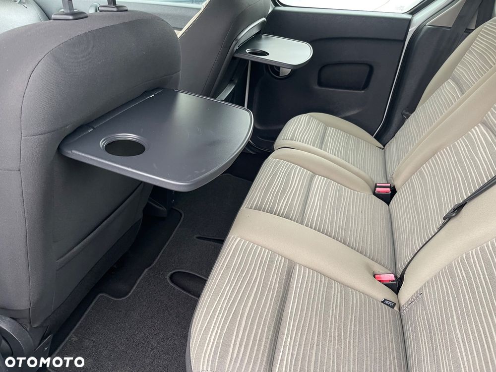 Renault Kangoo 1.6 16V Privilege Plus Euro5 - 26