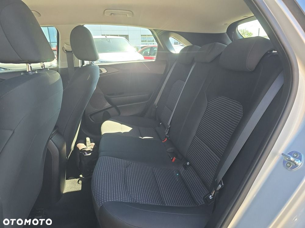Kia Ceed - 16