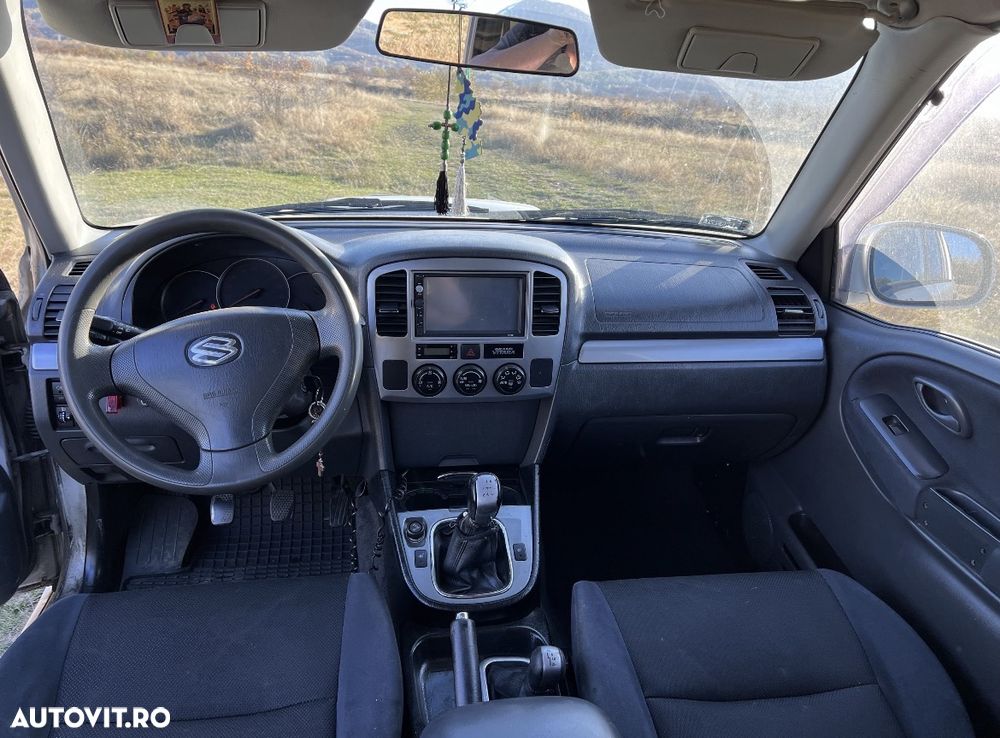 Suzuki Grand Vitara 2.0 TD Club - 3