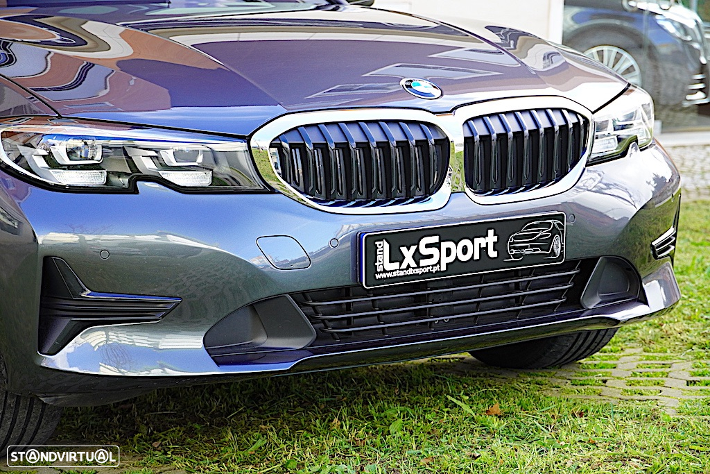 BMW 330 e Touring Auto - 7