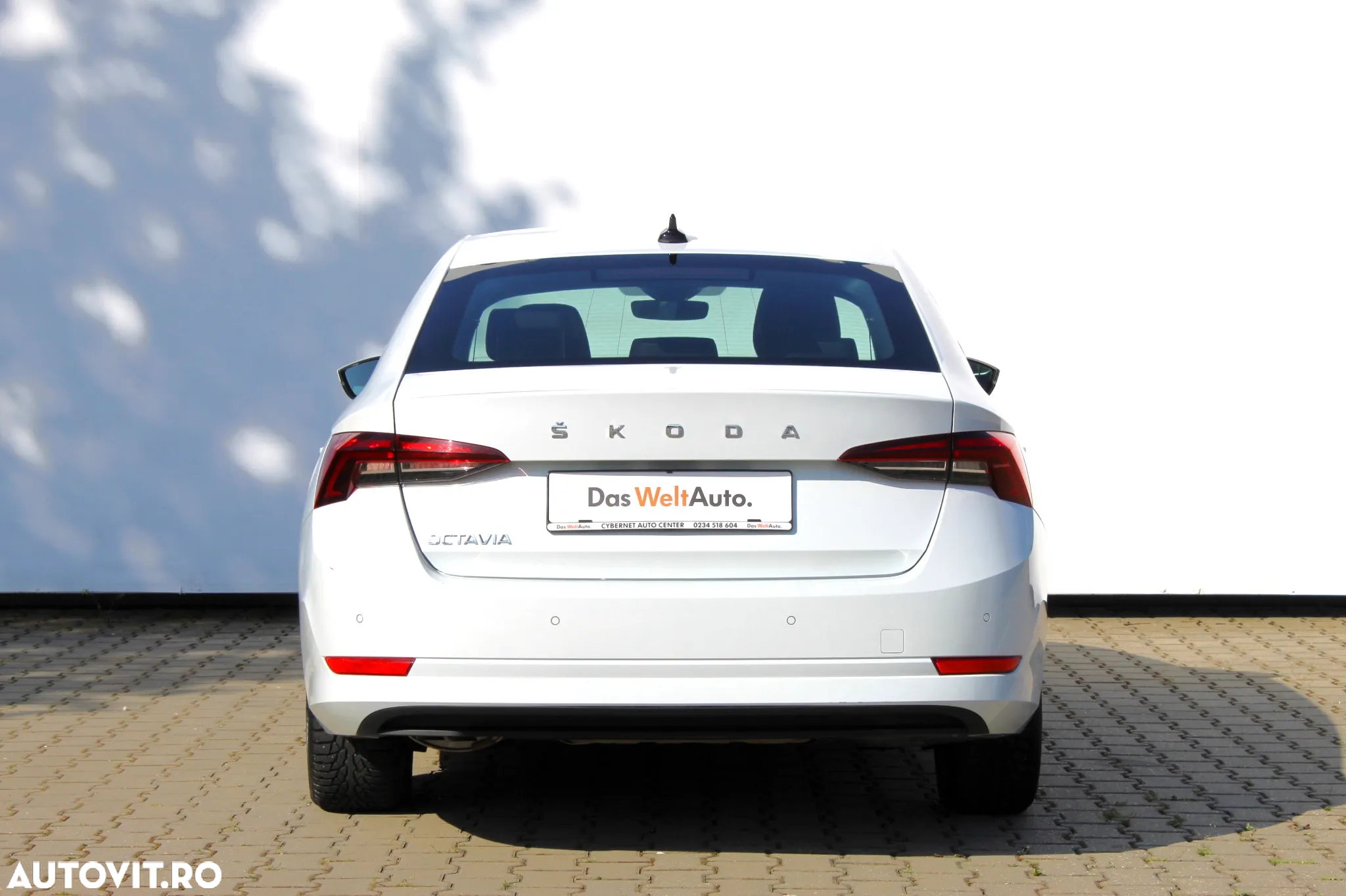 Skoda Octavia 2.0 TDI DSG Ambition - 4