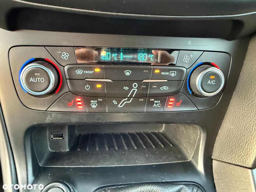 Ford Focus 1.5 EcoBoost ST-Line - 19