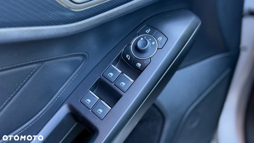 Ford Focus 1.0 EcoBoost mHEV ST-Line X - 30