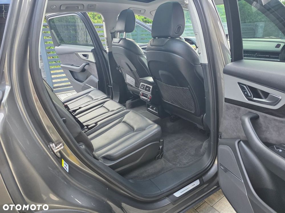 Audi Q7 - 16
