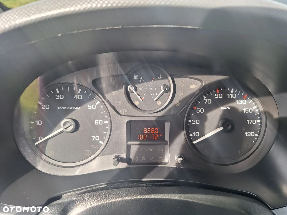 Peugeot Partner - 30