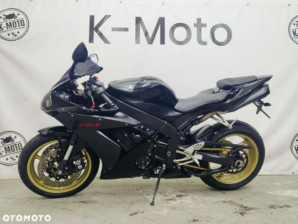 Yamaha R1 - 17