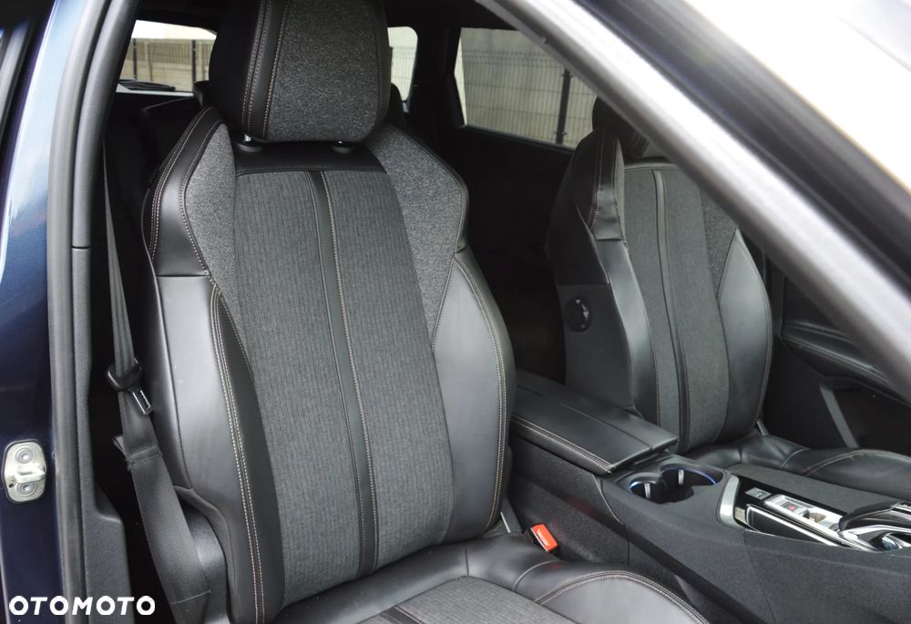 Peugeot 5008 - 31