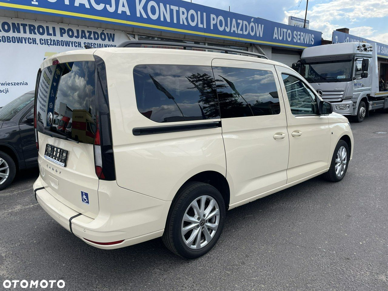 Volkswagen Caddy 2.0 TDI BMT (7-Si.) DSG Edition Maxi - 8
