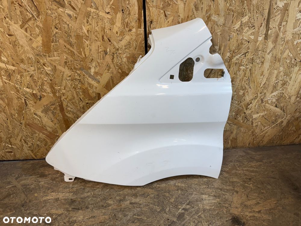 Przedni lewy błotnik Ford Custom - 1