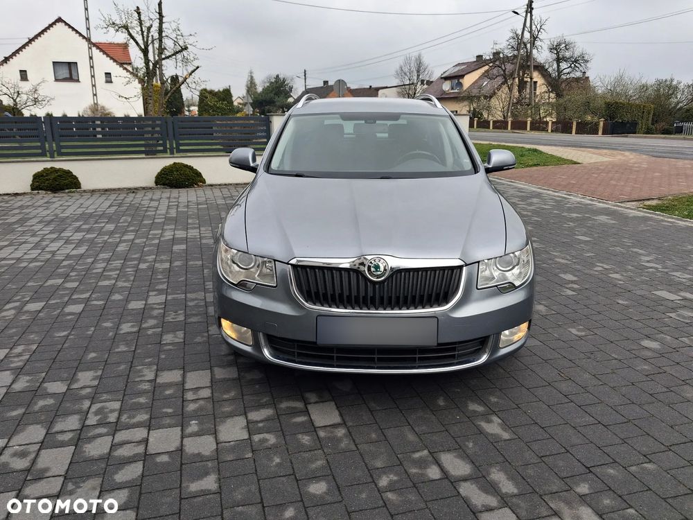 Skoda Superb 2.0 TDI DSG Exclusive - 24