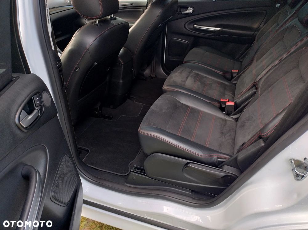 Ford S-Max 2.0 TDCi DPF Titanium X - 16