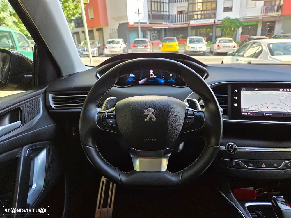 Peugeot 308 1.2 PureTech Allure EAT8 - 13