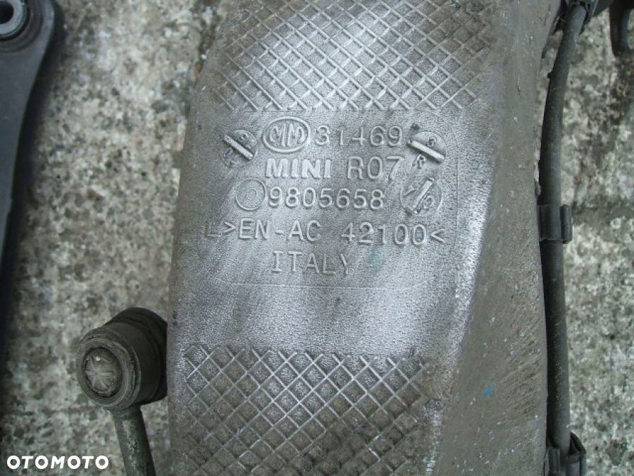 MINI COUNTRYMAN R60 ZWROTNICA WAHACZ PRAWA LEWA TYŁ 9805658 9805657 - 8