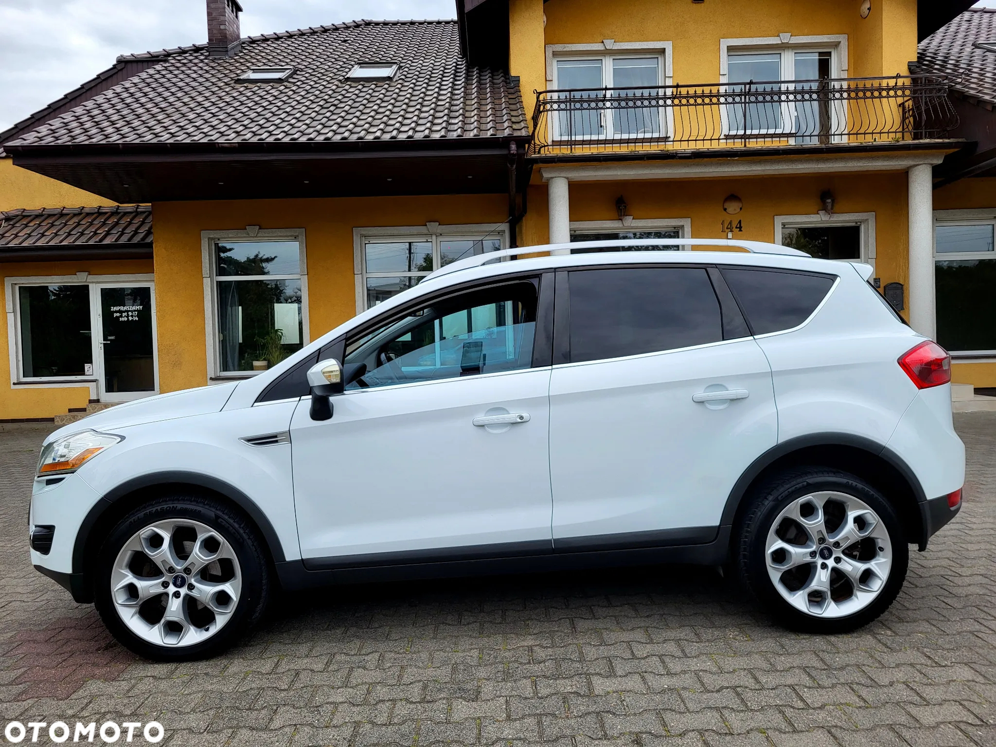 Ford Kuga - 2