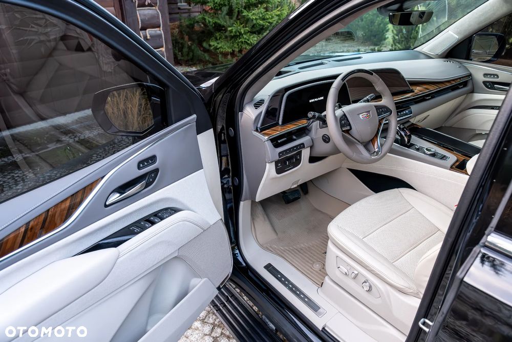 Cadillac Escalade 6.2 V8 AWD AT Platinum - 22