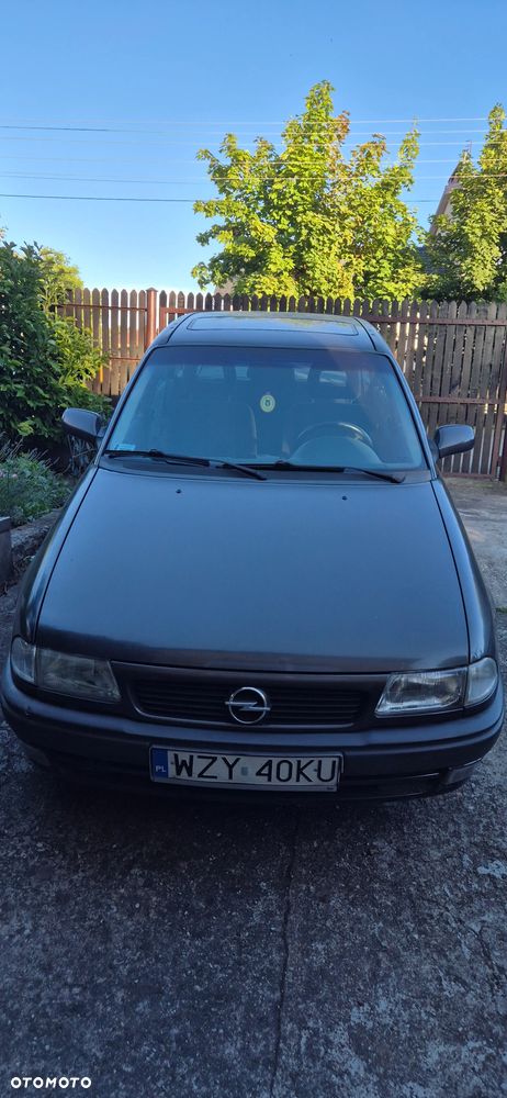 Opel Astra 1.6 16V 100 - 3