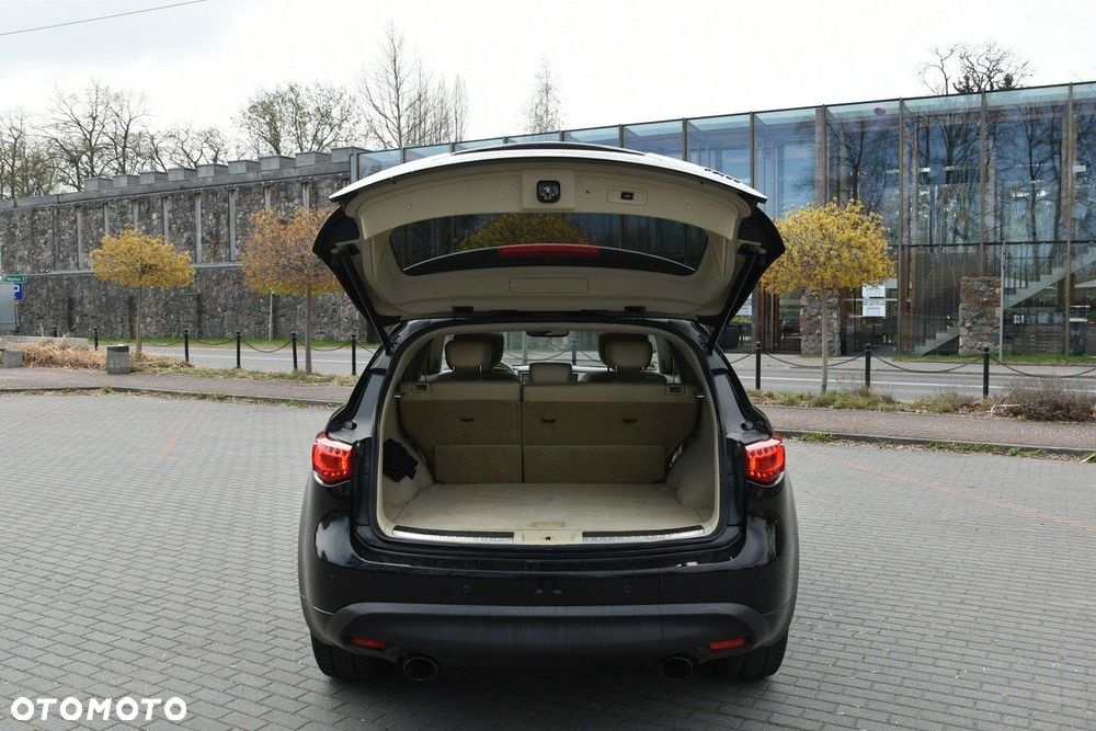 Infiniti FX - 30