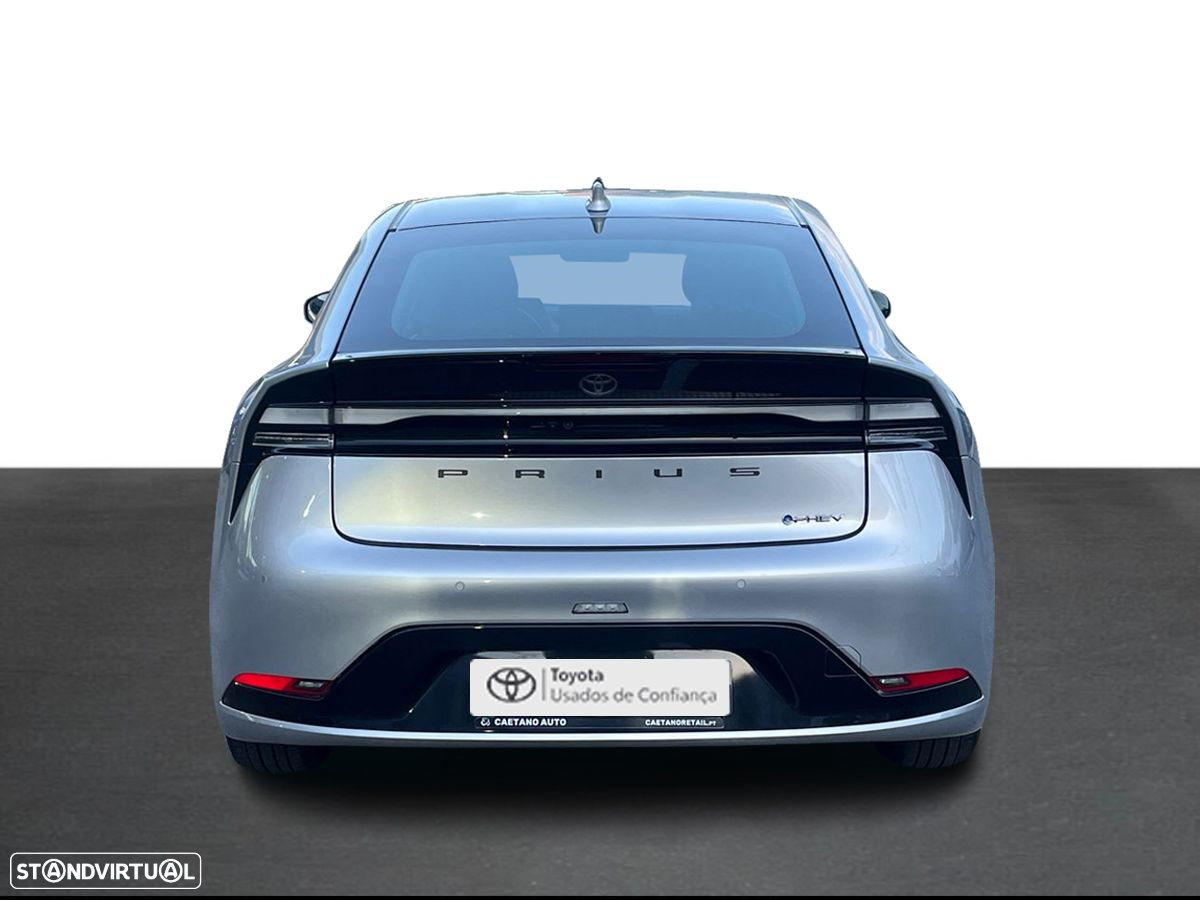 Toyota Prius - 4