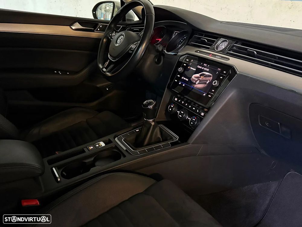 VW Passat Variant 1.6 TDI Highline - 7