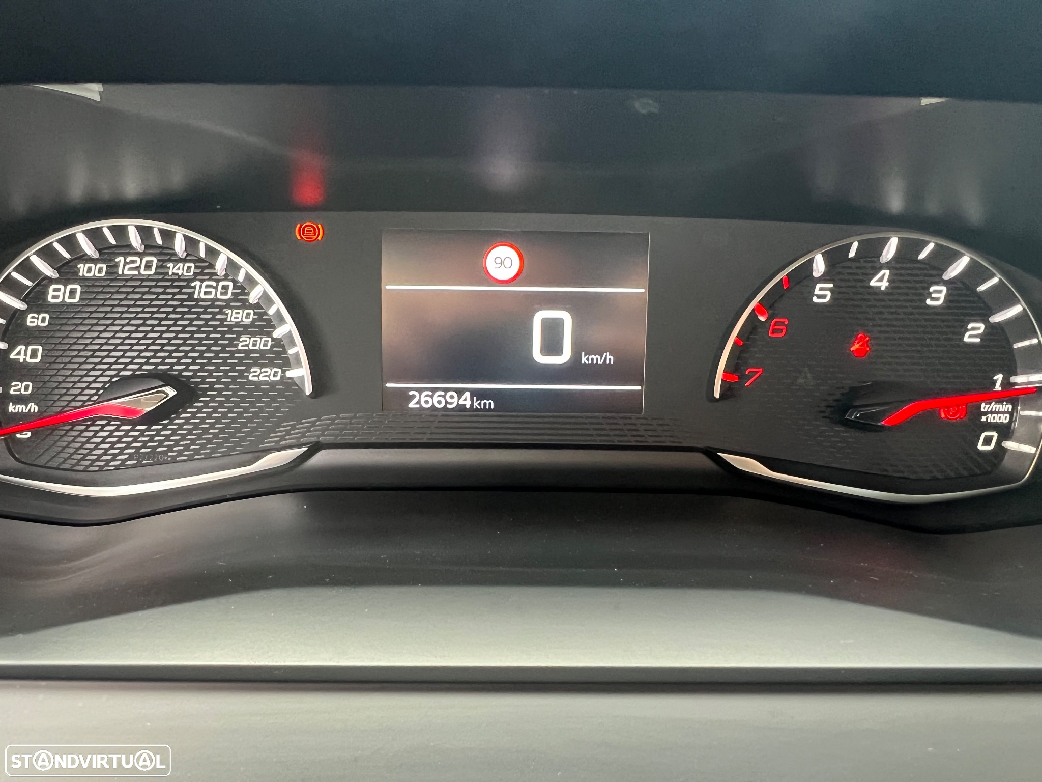 Peugeot 208 1.2 PureTech Active Pack - 9