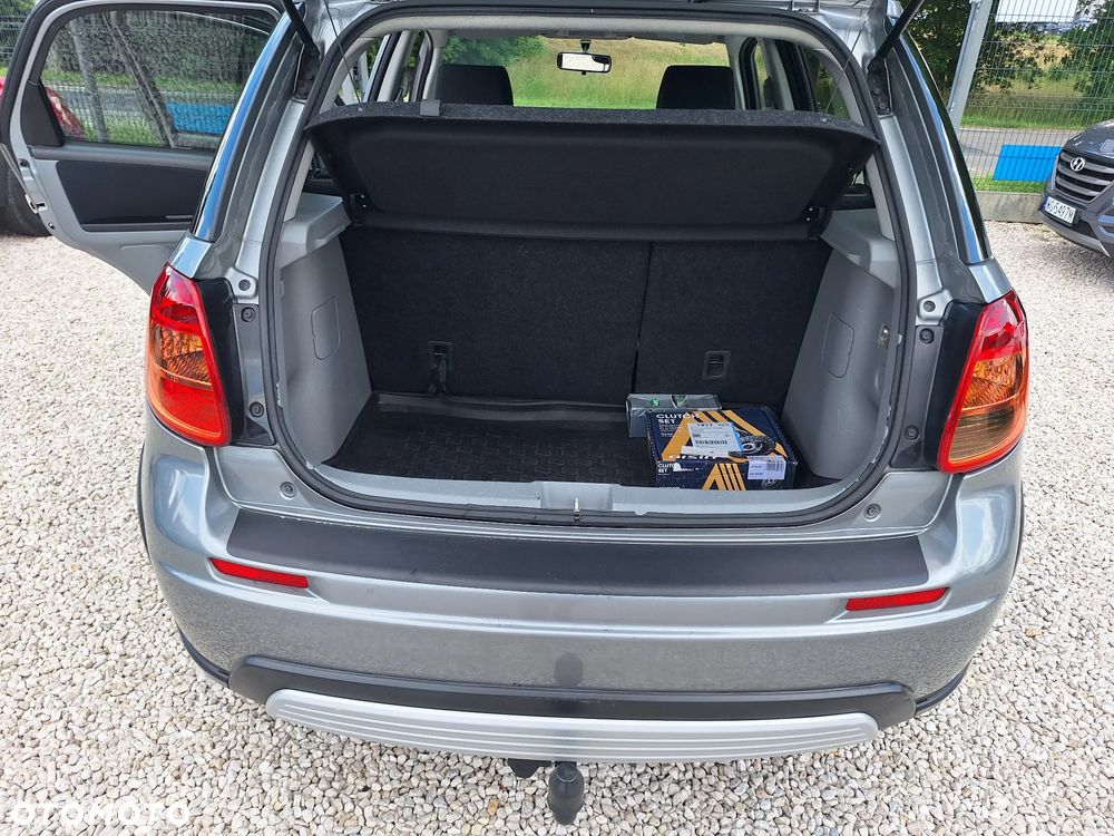 Suzuki SX4 1.6 VVT 4x4 Comfort - 27