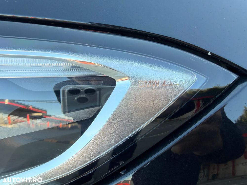 BMW Seria 3 330i Aut. M Sport - 28