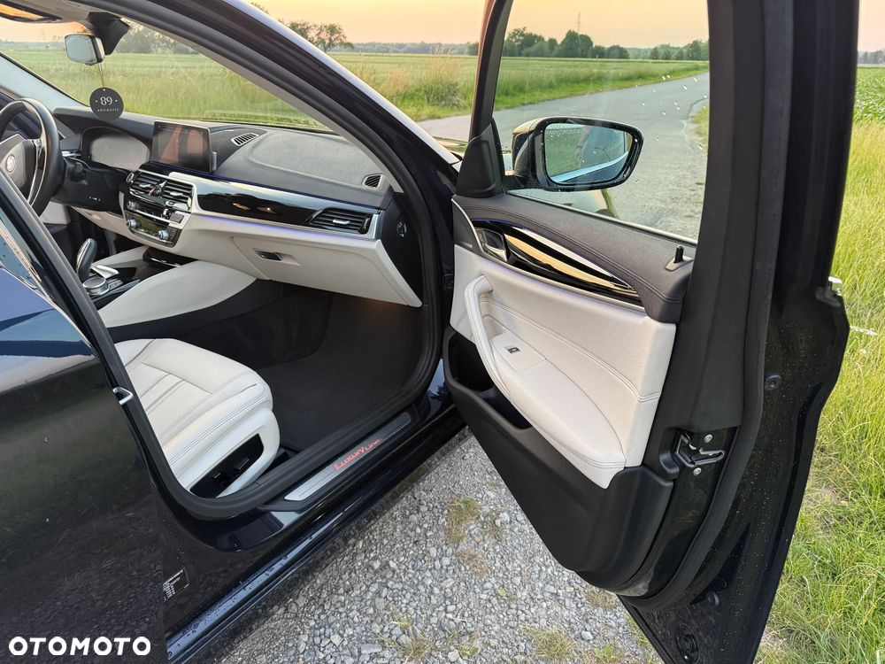 BMW Seria 5 520d Luxury Line - 12