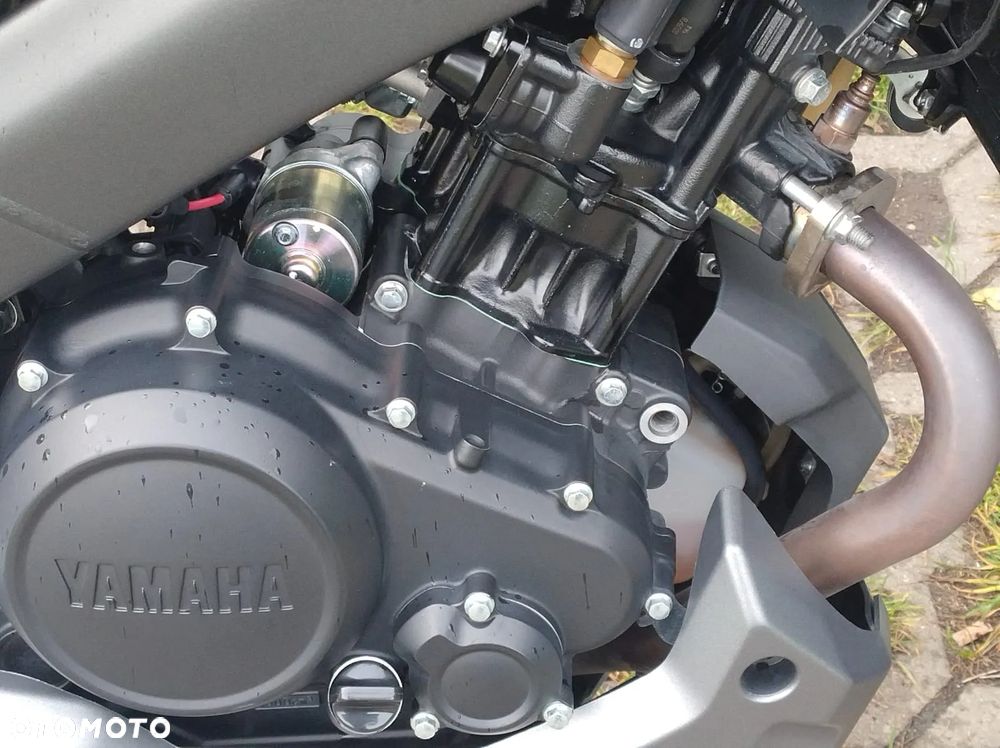Yamaha MT - 12