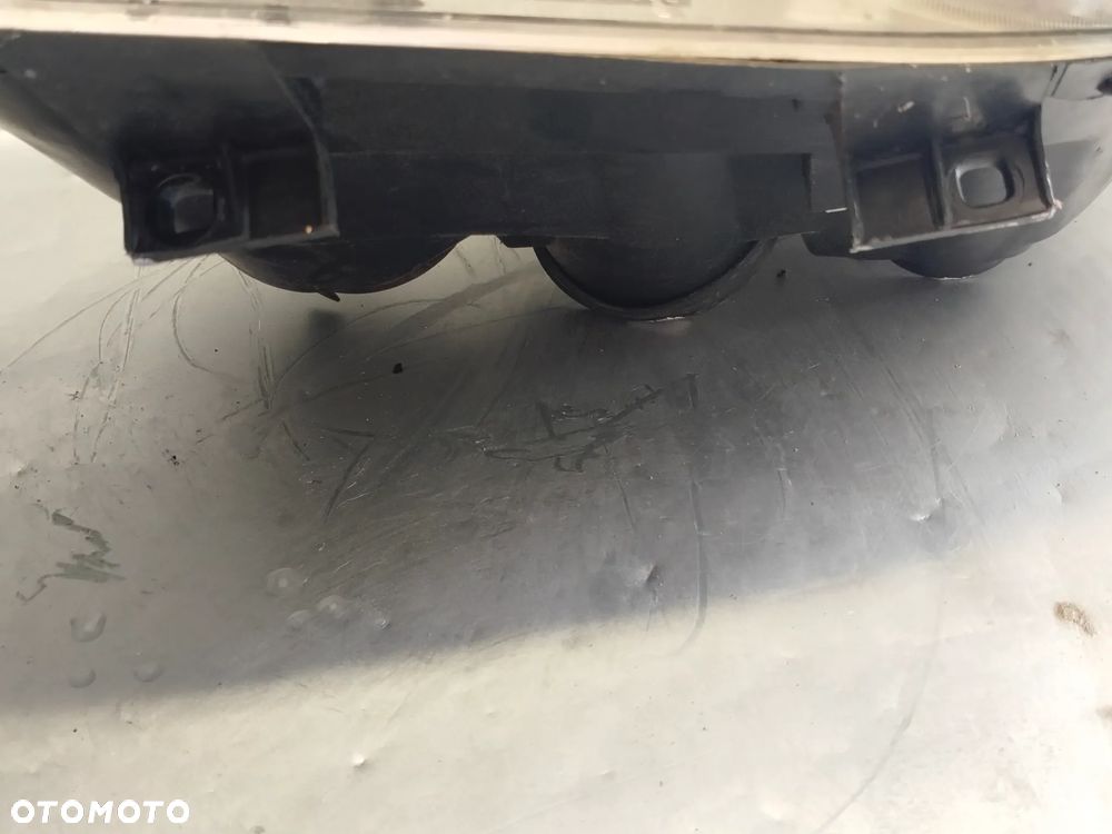 LAMPA LEWA PRZÓD VOLKSWAGEN POLO 9N OKULAR - 7