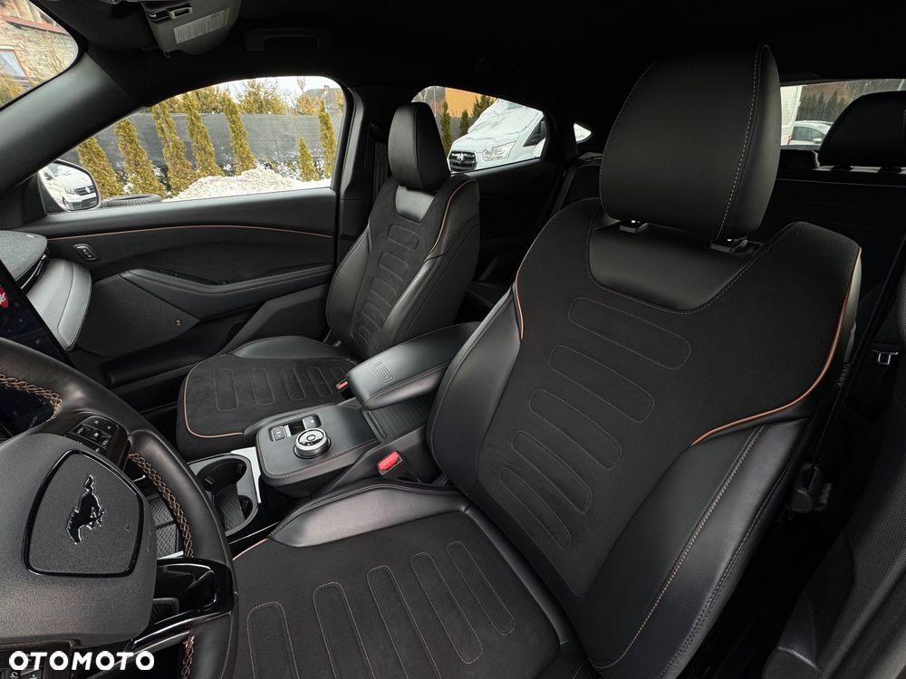 Ford Mustang Mach-E - 14