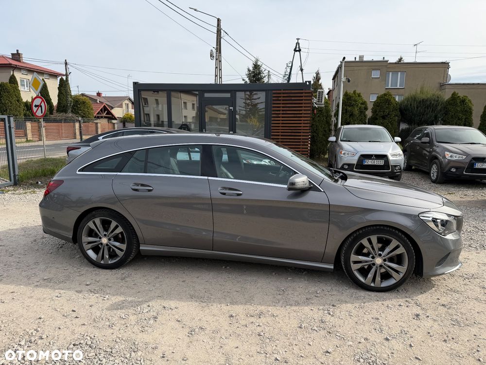 Mercedes-Benz CLA 180 Urban - 8