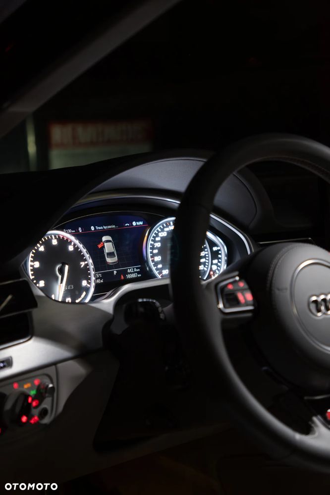 Audi S8 - 17