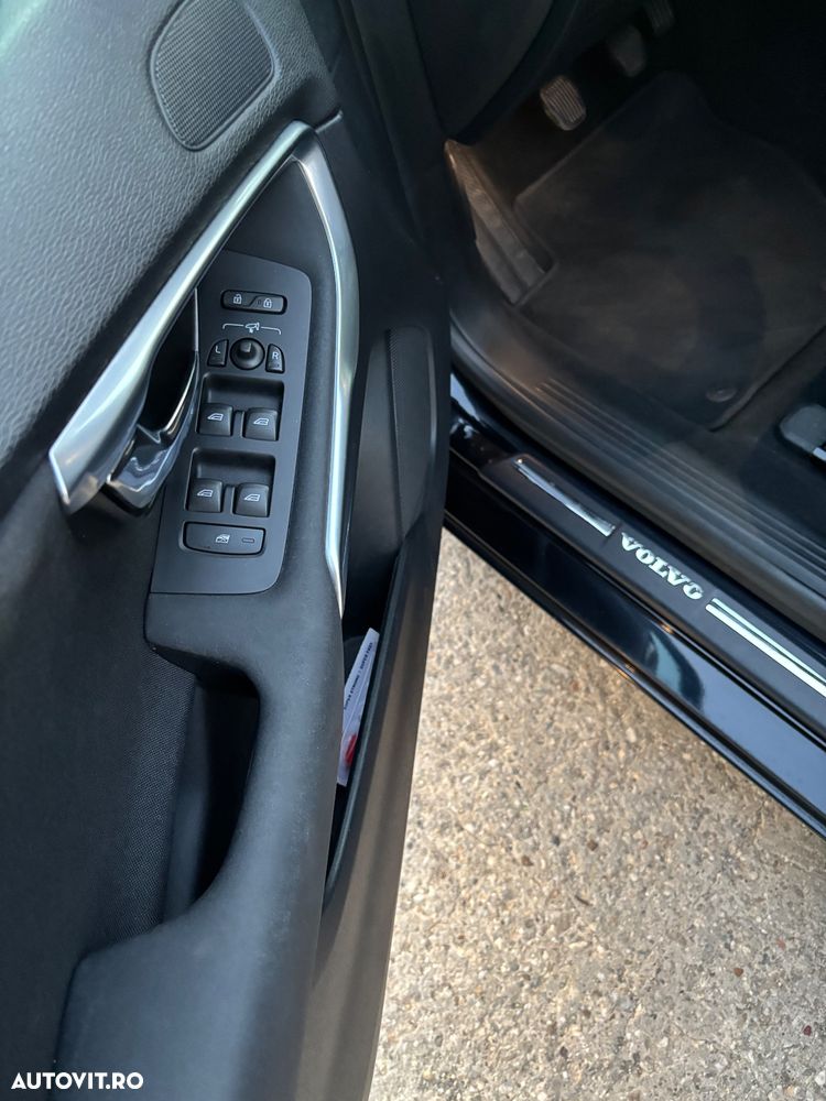 Volvo V40 D4 Momentum - 22