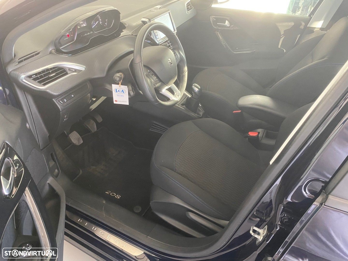 Peugeot 208 1.2 PureTech Signature - 34