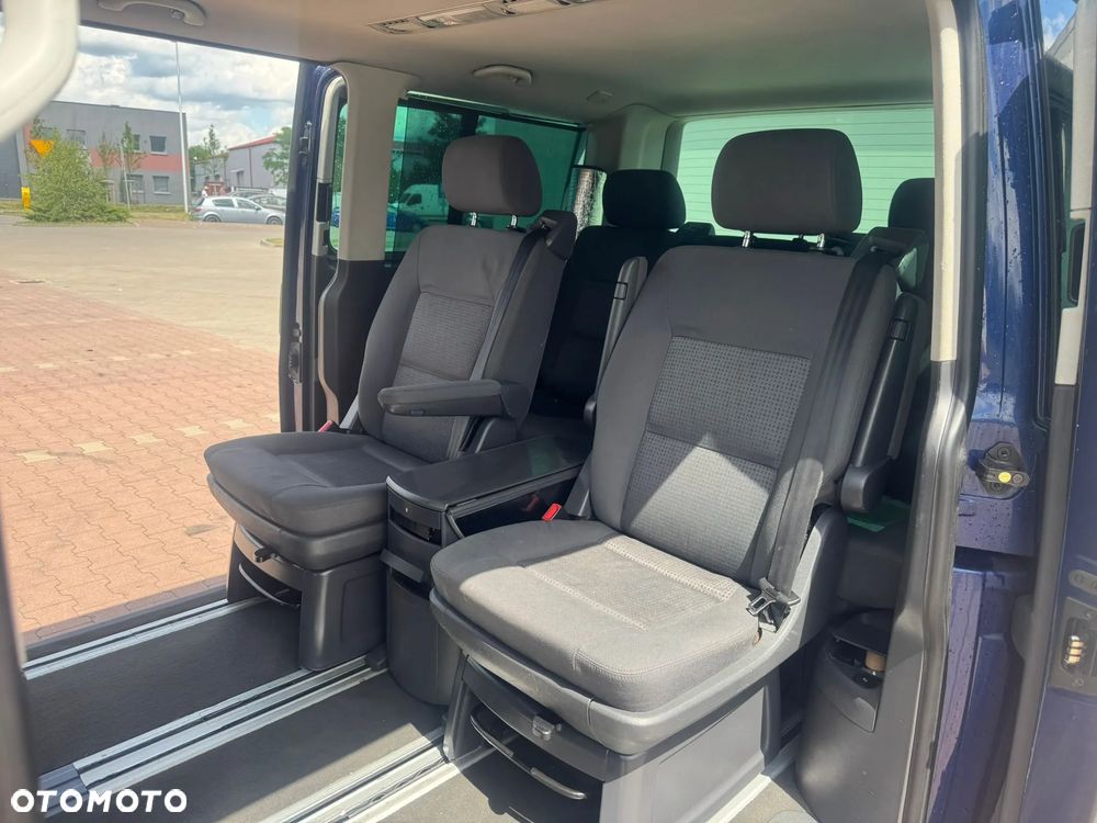 Volkswagen Multivan - 21