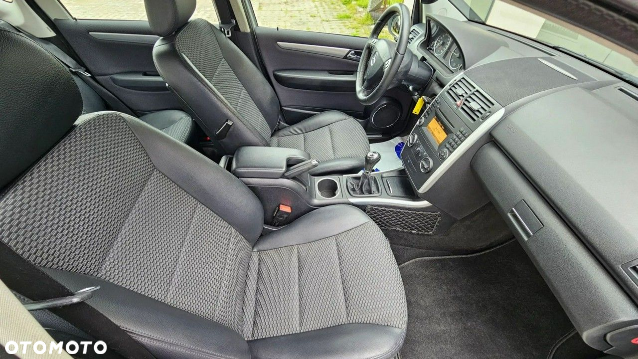 Mercedes-Benz Klasa A 180 CDI Avantgarde EU5 - 17