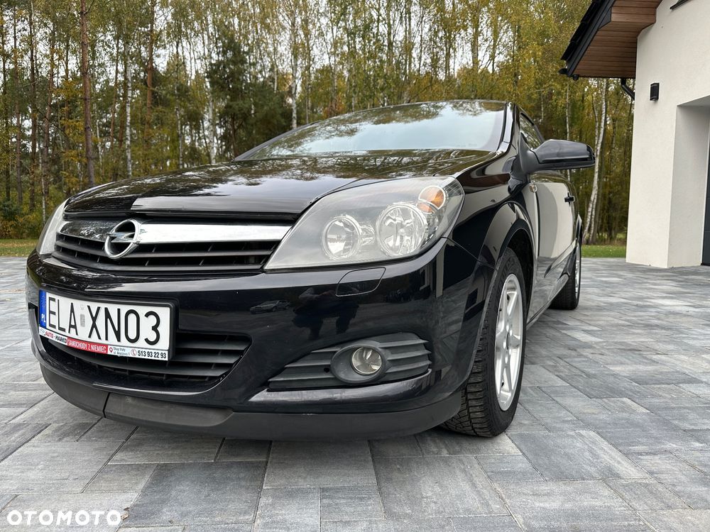 Opel Astra III GTC 1.8 Sport - 35