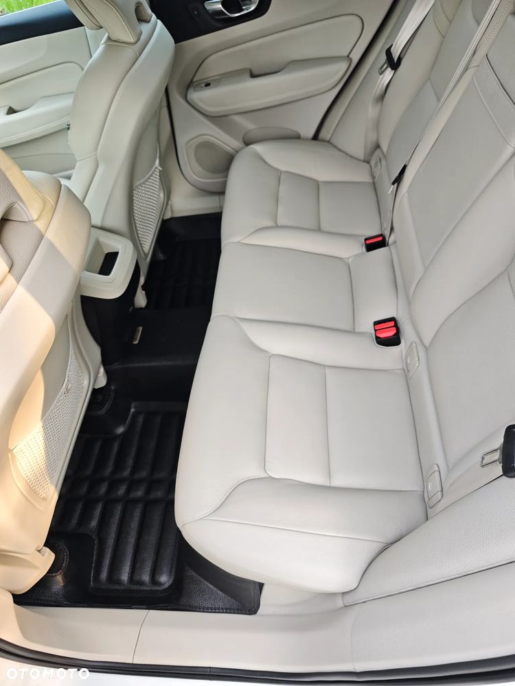 Volvo XC 60 T5 AWD Momentum - 15