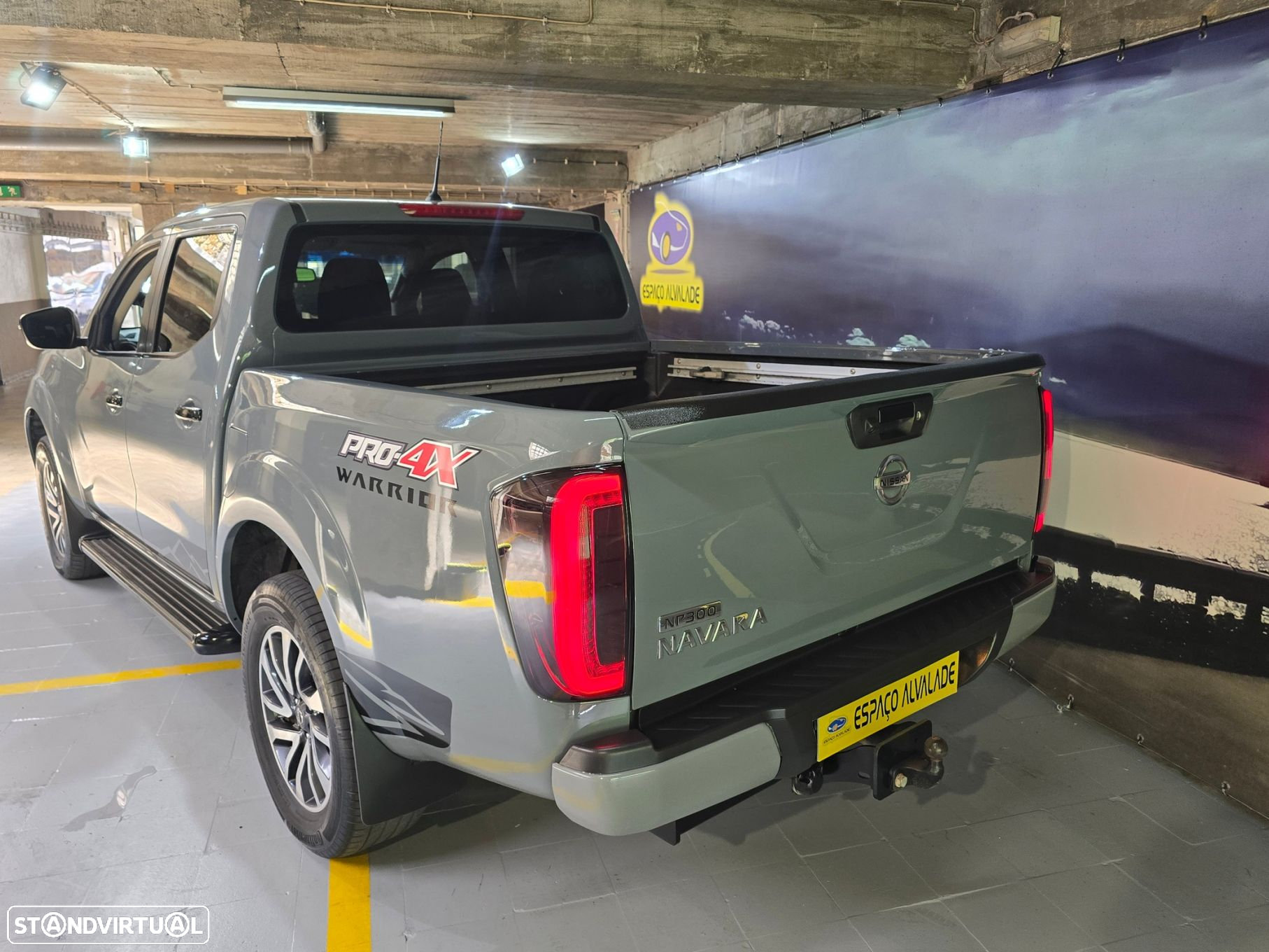 Nissan Navara 2.3 dCi CD 4WD Tekna - 8
